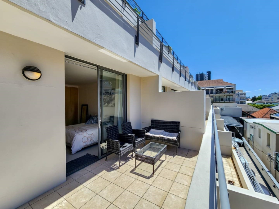 2 Bedroom Property for Sale in Sea Point Western Cape